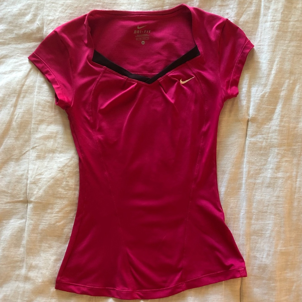 Women’s Nike dry fit top XS